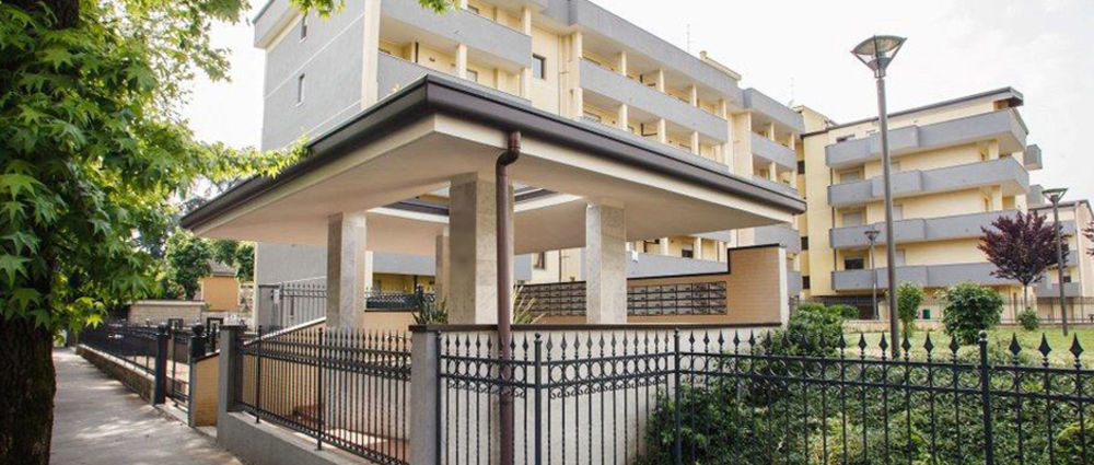 Hq Aparthotel Milano Inn - Smart Suites Cinisello Balsamo Exterior foto